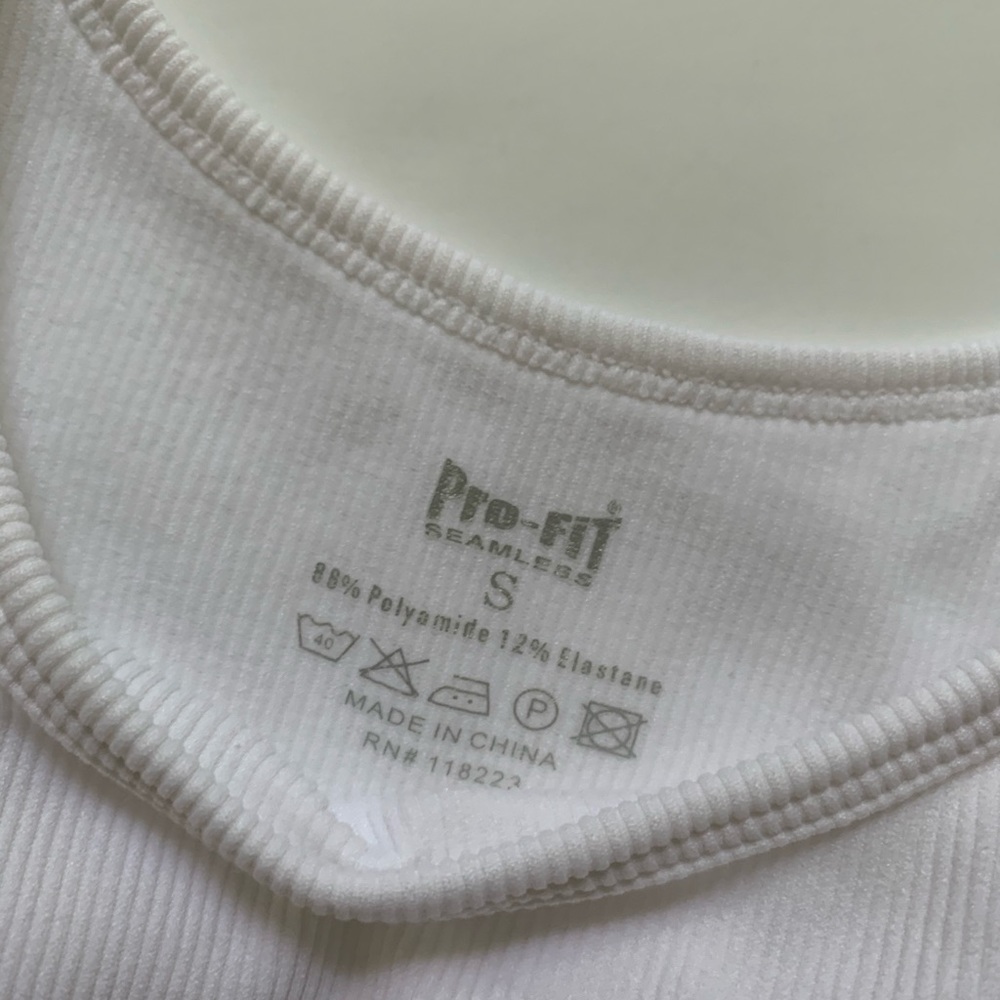 Padded Workout Top - Picture 3 of 3